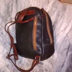 Dooney & Bourke 🎒